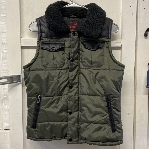 Yoki Outerwear Collection Vest Boys Olive Green Size (18-20) - Picture 1 of 13